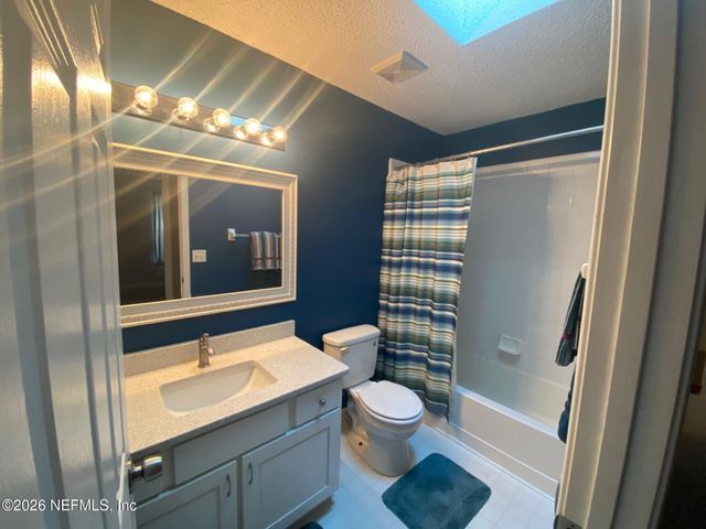 7043 VALLEY CREST Court, Jacksonville, FL 32277