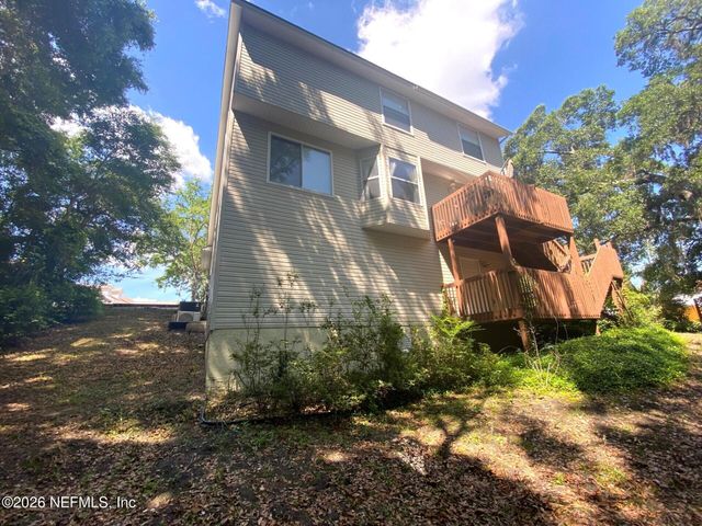 7043 VALLEY CREST Court, Jacksonville, FL 32277