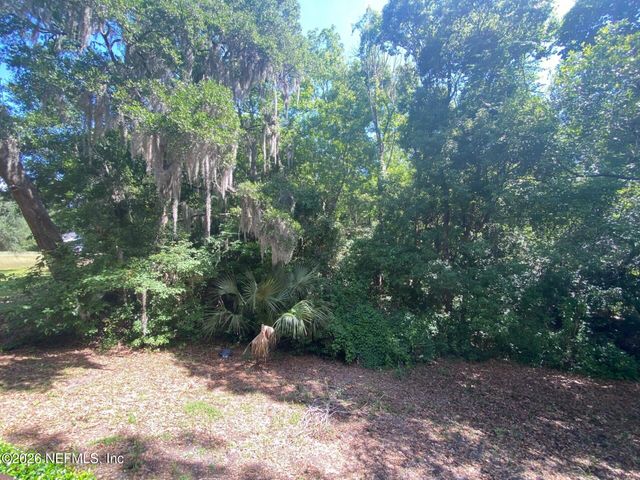 7043 VALLEY CREST Court, Jacksonville, FL 32277