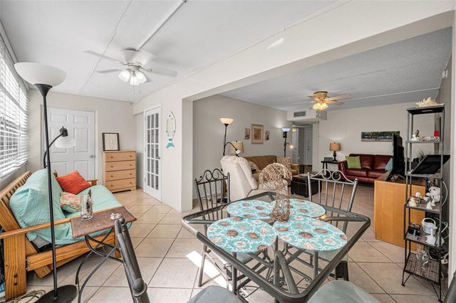 9940 47TH AVENUE N 105, St Petersburg, FL 33708