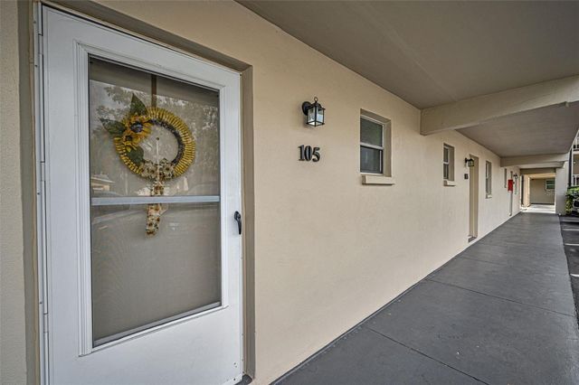 9940 47TH AVENUE N 105, St Petersburg, FL 33708