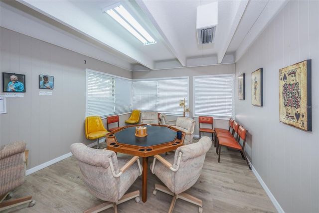 9940 47TH AVENUE N 105, St Petersburg, FL 33708