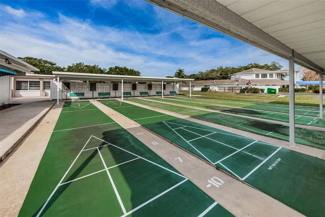 9940 47TH AVENUE N 105, St Petersburg, FL 33708