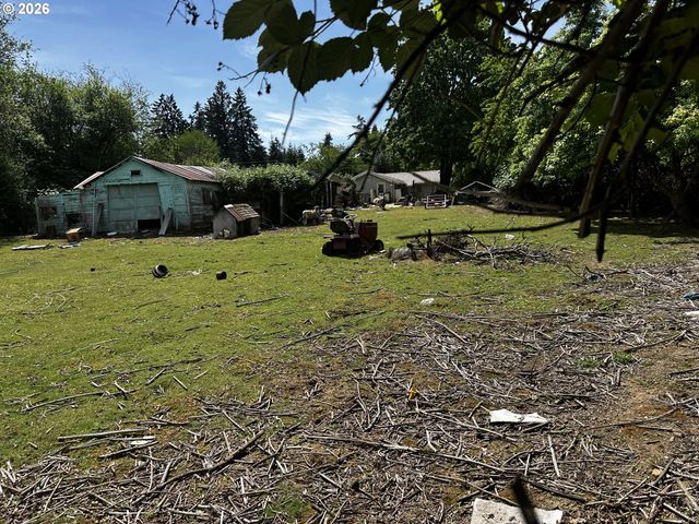 35425 E DIVISION Rd, St Helens, OR 97051