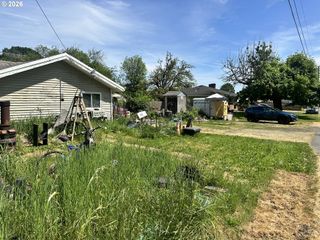 35425 E DIVISION Rd, St Helens, OR 97051