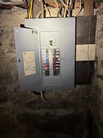 15 Brook Street, Webster, MA 01570