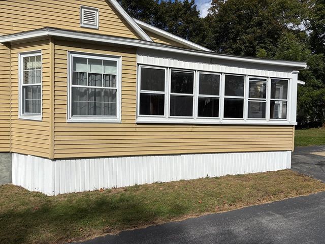 15 Brook Street, Webster, MA 01570