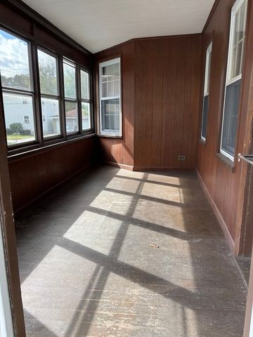 15 Brook Street, Webster, MA 01570