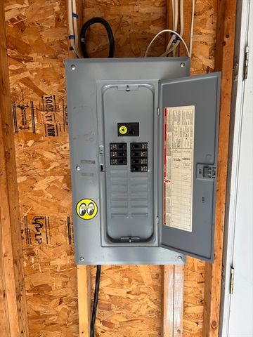 15 Brook Street, Webster, MA 01570