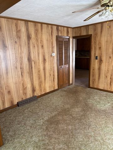 15 Brook Street, Webster, MA 01570