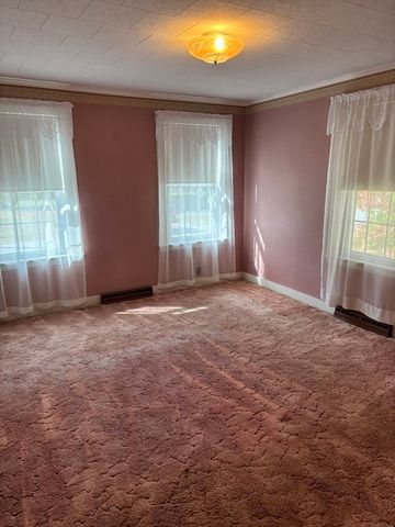 15 Brook Street, Webster, MA 01570