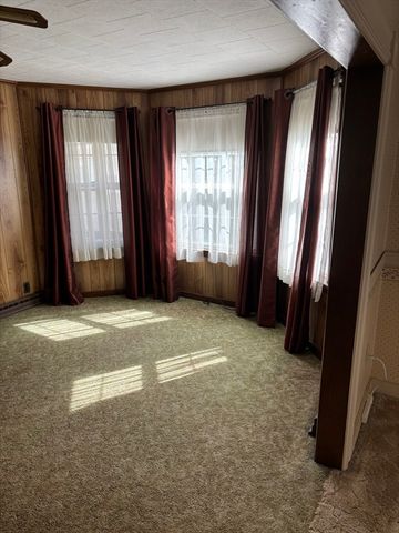 15 Brook Street, Webster, MA 01570