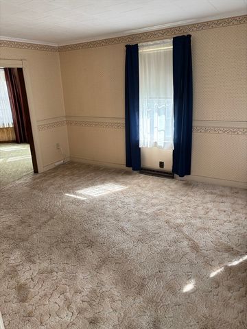 15 Brook Street, Webster, MA 01570