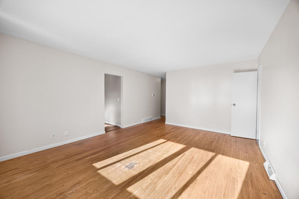 5936 Washburn Avenue S, Minneapolis, MN 55410 — photo 2