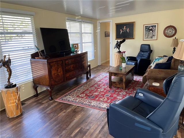 1 Zircon DR 1Z, Naples, FL 34114