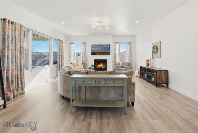 1718 Wyatt Earp Court, Belgrade, MT 59714