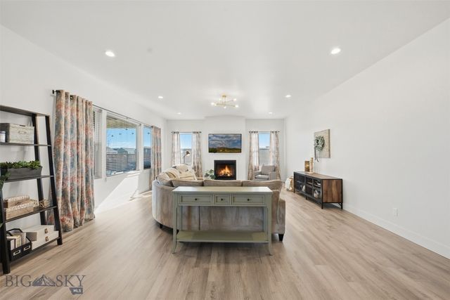 1718 Wyatt Earp Court, Belgrade, MT 59714