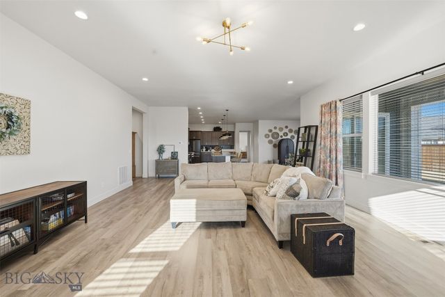 1718 Wyatt Earp Court, Belgrade, MT 59714