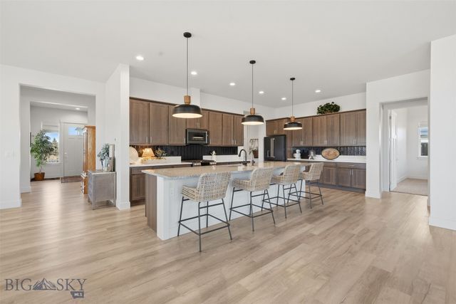 1718 Wyatt Earp Court, Belgrade, MT 59714