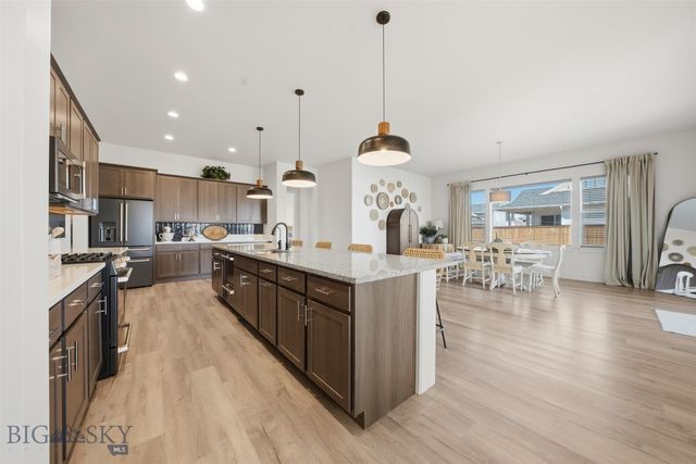 1718 Wyatt Earp Court, Belgrade, MT 59714