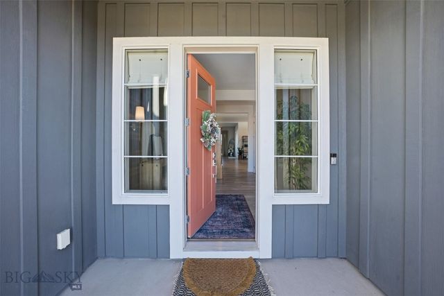 1718 Wyatt Earp Court, Belgrade, MT 59714