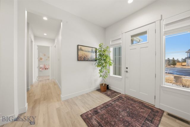 1718 Wyatt Earp Court, Belgrade, MT 59714