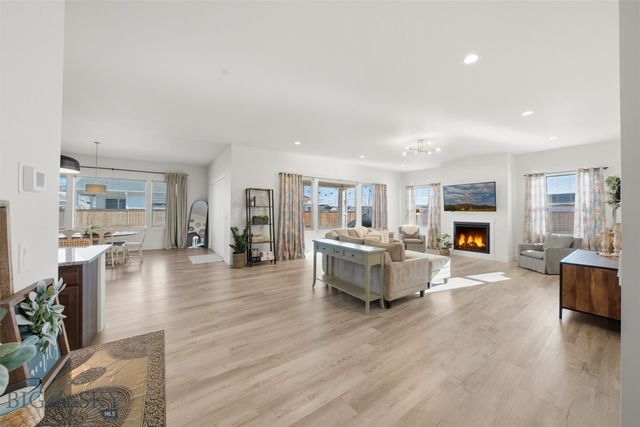 1718 Wyatt Earp Court, Belgrade, MT 59714