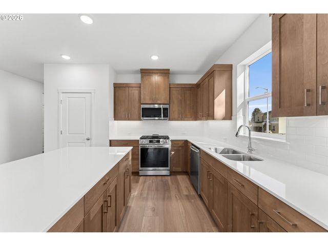 32788 Sw Keys Landing Way, Scappoose, OR 97056