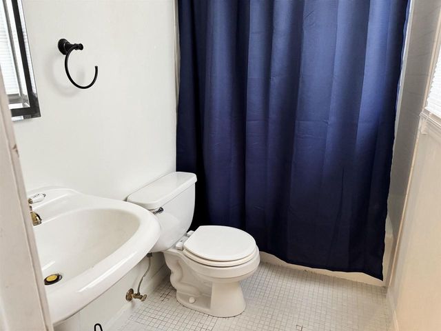 209 Hilltop Circle, Brooklyn, WI 53521