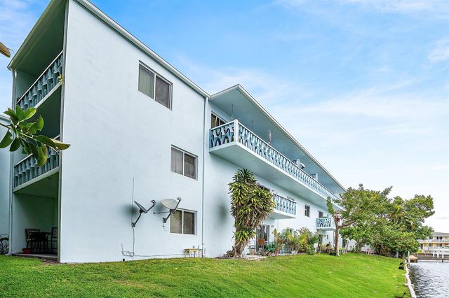 628 Southwind Circle, North Palm Beach, FL 33408
