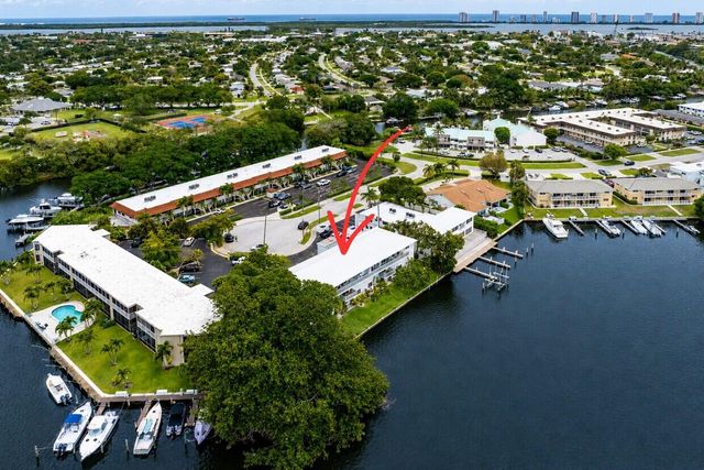 628 Southwind Circle, North Palm Beach, FL 33408