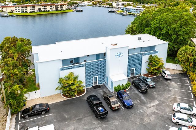 628 Southwind Circle, North Palm Beach, FL 33408