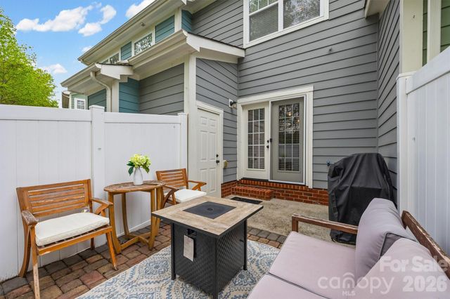 233 Hurston Circle, Charlotte, NC 28208