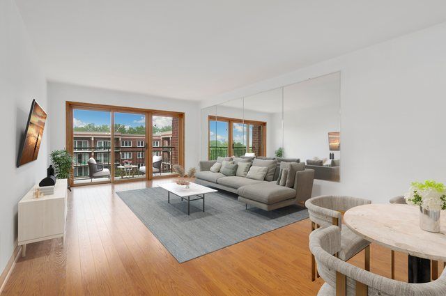 5360 N Lowell Avenue 502, Chicago, IL 60630