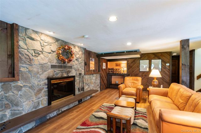 41 Arthursburg Road, Lagrangeville, NY 12540