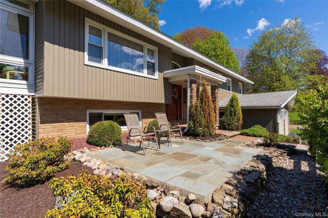 41 Arthursburg Road, Lagrangeville, NY 12540