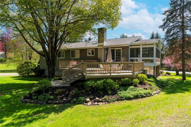 41 Arthursburg Road, Lagrangeville, NY 12540