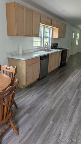 2029 County Road 16 Cr, Valley Grande, AL 36701