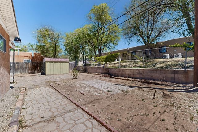 1311 S Saint Francis, Santa Fe, NM 87505