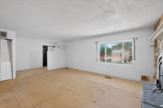 1311 S Saint Francis, Santa Fe, NM 87505