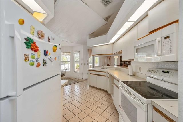 1987 PONCE DE LEON BOULEVARD, North Port, FL 34291