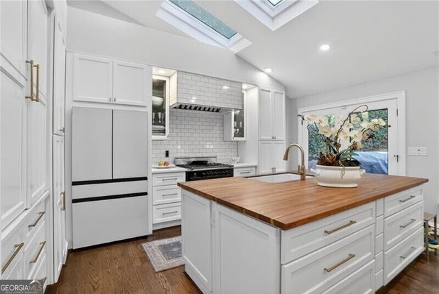 60 Montgomery Ferry Drive NE, Atlanta, GA 30309