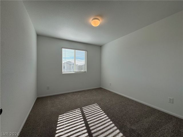 7640 Royal Halo Avenue, Las Vegas, NV 89113