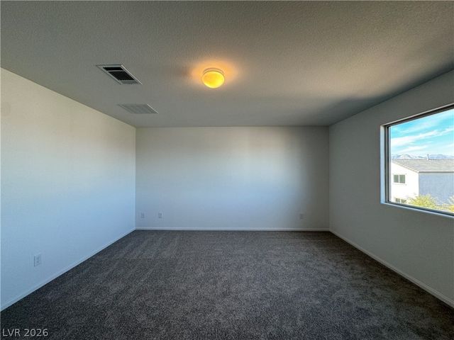 7640 Royal Halo Avenue, Las Vegas, NV 89113