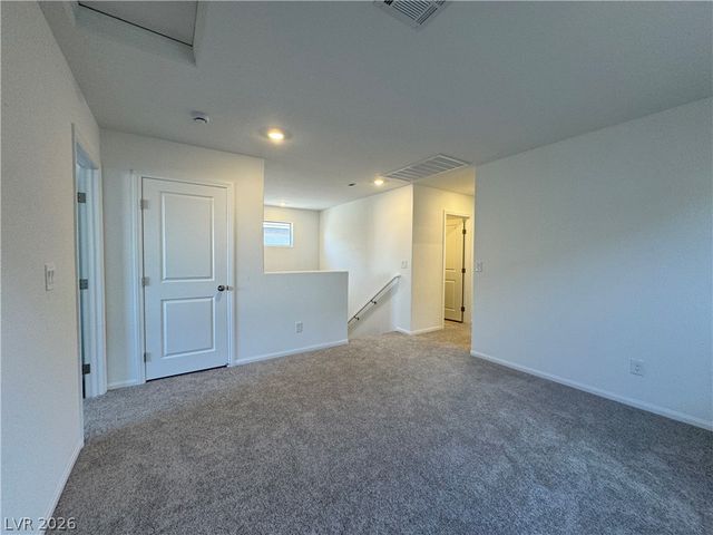 7640 Royal Halo Avenue, Las Vegas, NV 89113