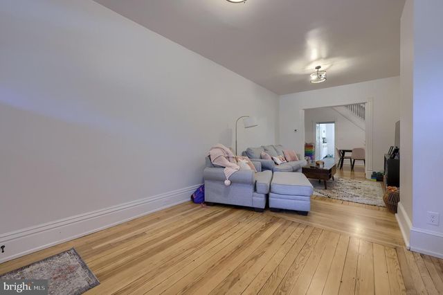 327 W MAIN ST, Ephrata, PA 17522