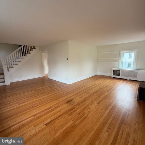 5111 VERA CRUZ RD N, Emmaus, PA 18049