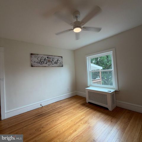 5111 VERA CRUZ RD N, Emmaus, PA 18049