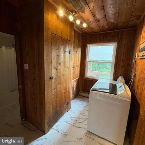 5111 VERA CRUZ RD N, Emmaus, PA 18049