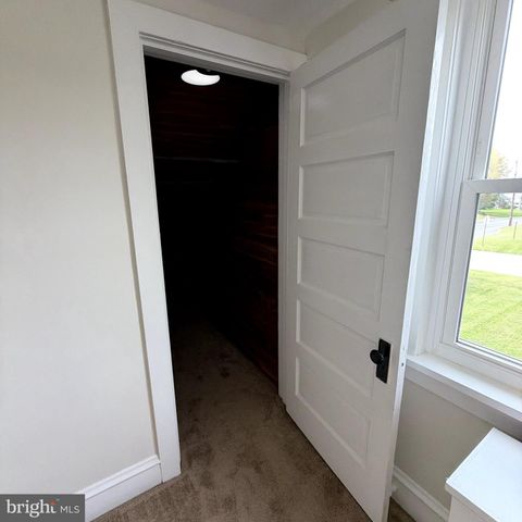 5111 VERA CRUZ RD N, Emmaus, PA 18049